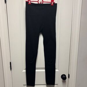 Zenana Outfitters Black Fleece-Lined Leggings